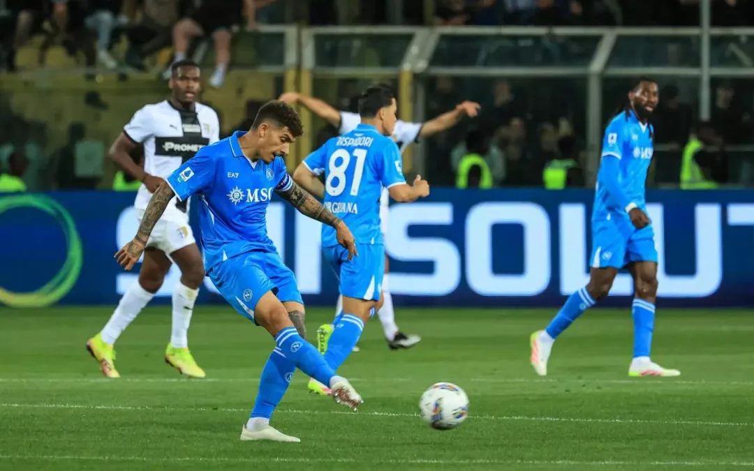 Scudetto rinviato: Napoli e Inter pareggiano, gli azzurri restano in vetta