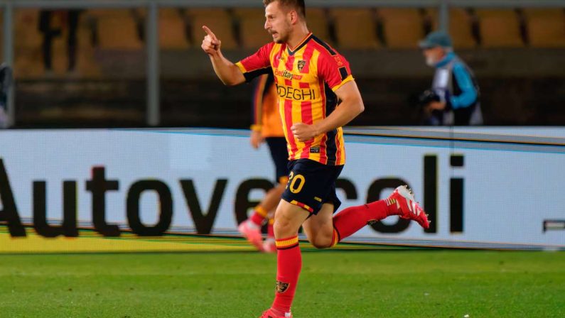 Il Lecce spera ancora nella salvezza, Torino piegato 1-0