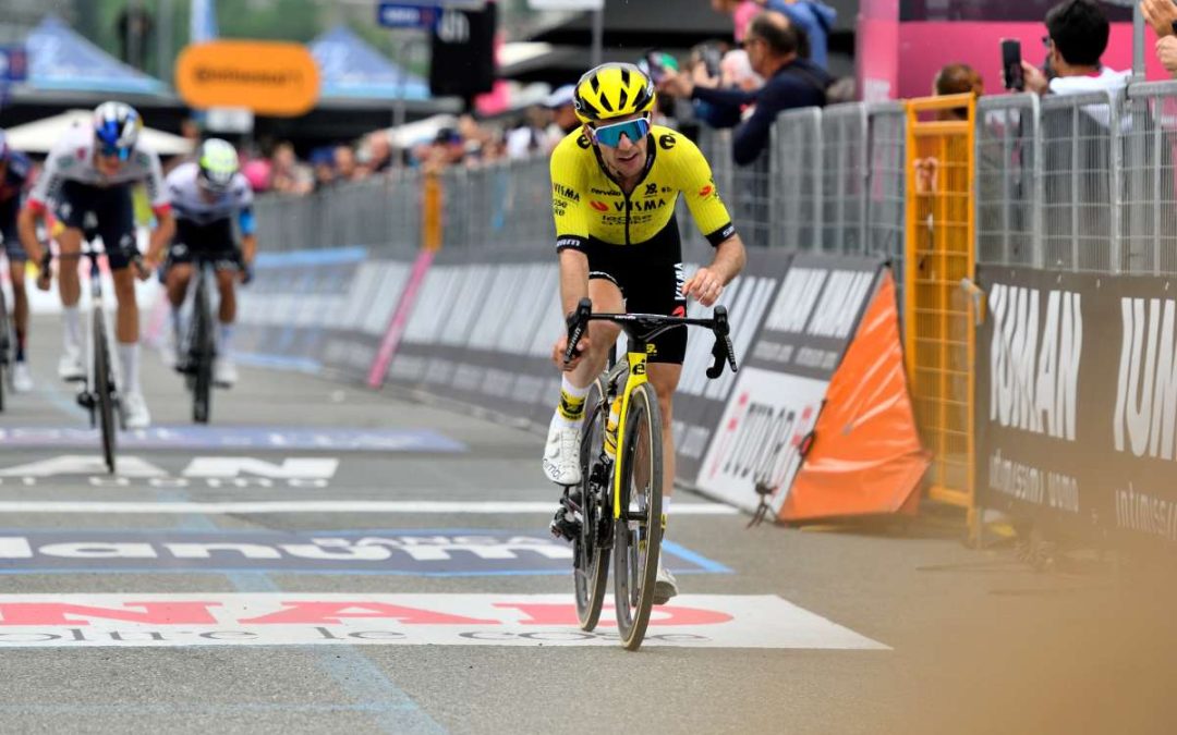 Il Giro d’Italia 2025 è di Simon Yates, ad Harper la ventesima tappa a Sestriere