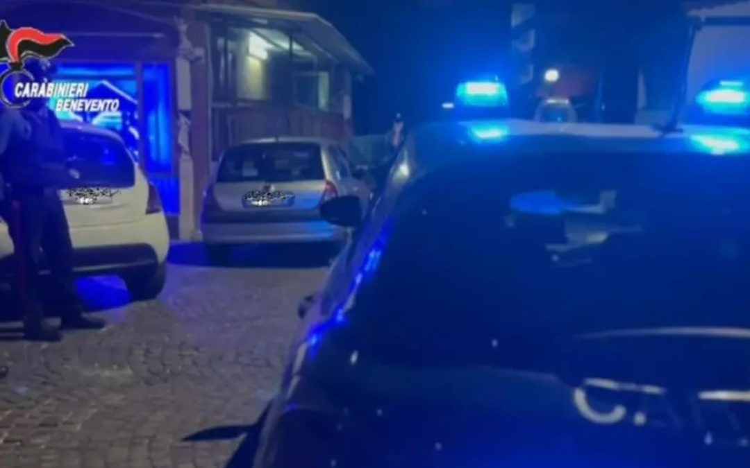 Benevento, stalker arrestato: minaccia l’uomo che ha aiutato la vittima a denunciarlo