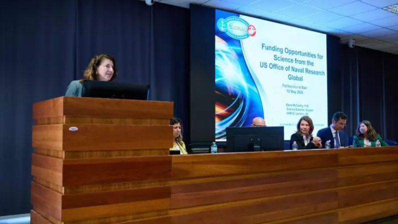 La console generale USA in visita al Politecnico di Bari