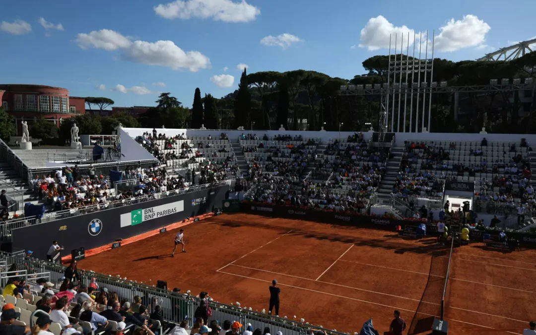 Sinner vince e infiamma Roma al ritorno in campo, bene Berrettini e Paolini