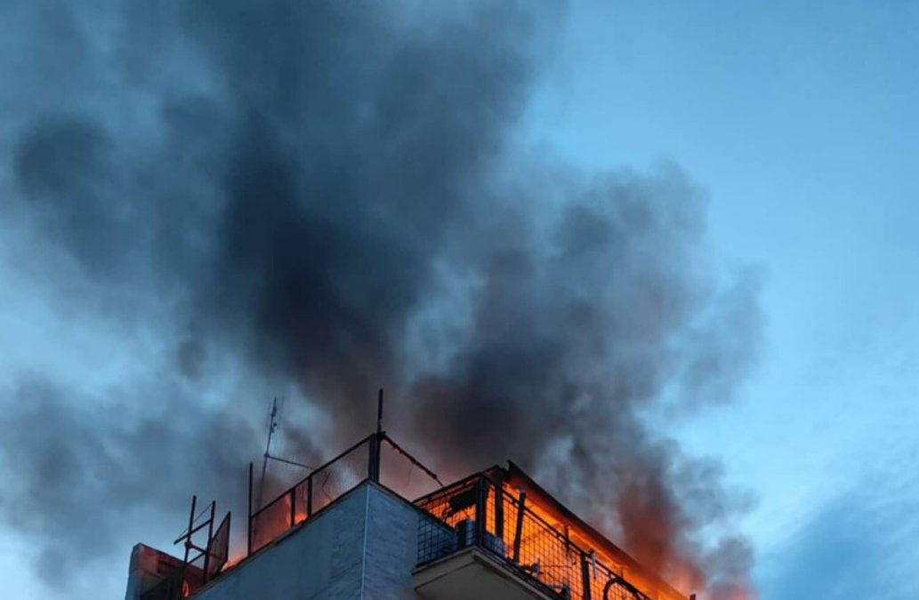Rogo in mansarda nel Barese, muoiono fratello e sorella