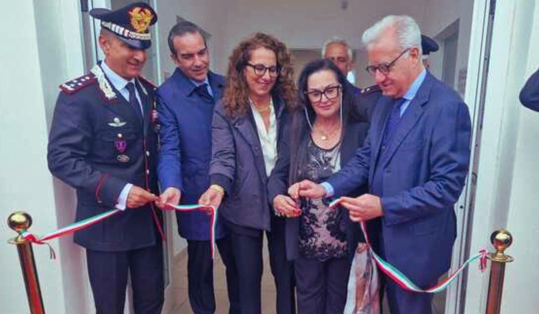 Mantovano a San Ferdinando per l’inaugurazione della nuova caserma