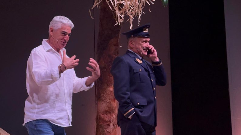 Biagio Izzo e Francesco Procopio in “EsseoEsse” conquistano il pubblico del Garden di Rende