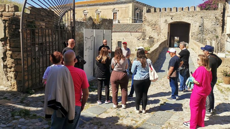 Crotone, Castello di Carlo V, accordo e visite a gonfie vele