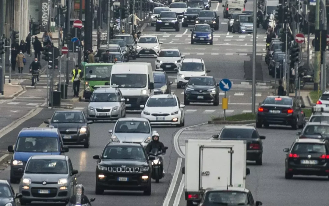 Automotive, in Italia mercato stabile a maggio