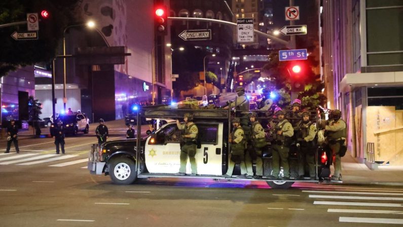 Los Angeles, proteste e arresti di massa. Trump “Manifestanti animali”
