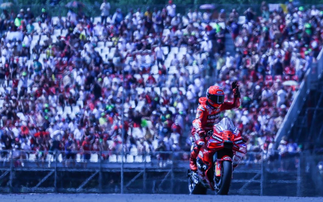 Marc Marquez vince anche la sprint del Mugello, Bagnaia terzo