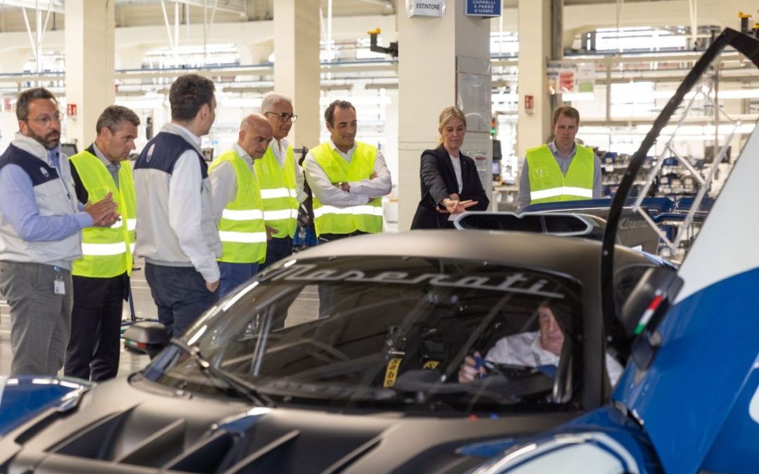 Stellantis, Filosa visita stabilimento Maserati “Orgogliosi del marchio”