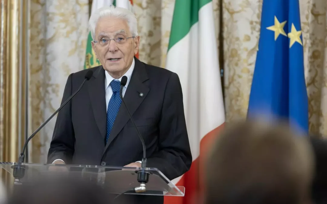 Carceri, Mattarella “Insostenibile il sovraffollamento, un’emergenza i suicidi” / Video