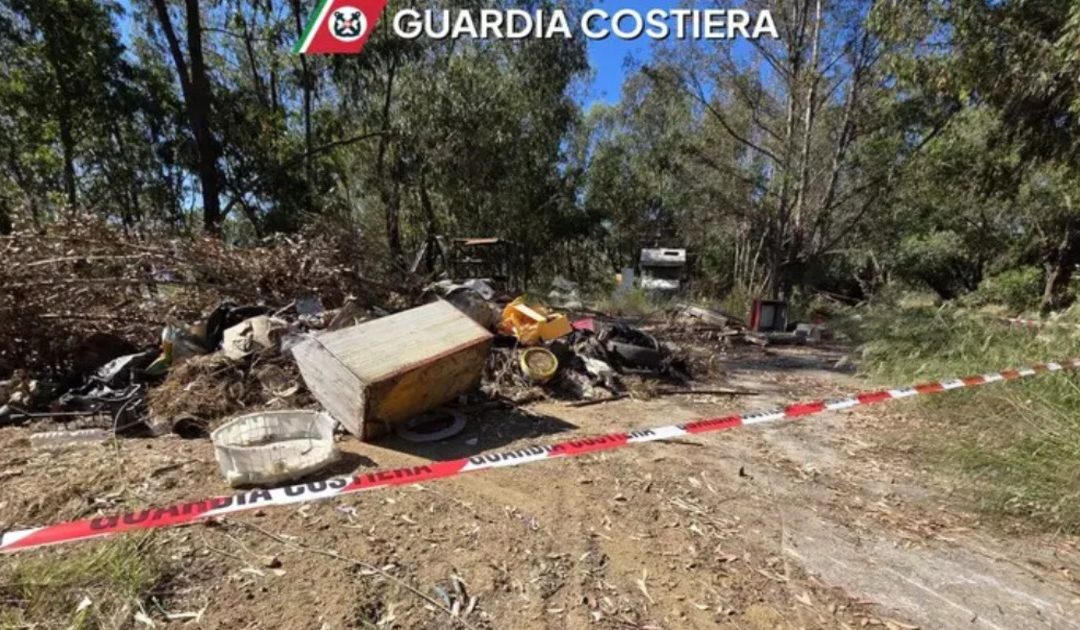 Crotone, sequestrata discarica abusiva: 1000 mq di rifiuti speciali