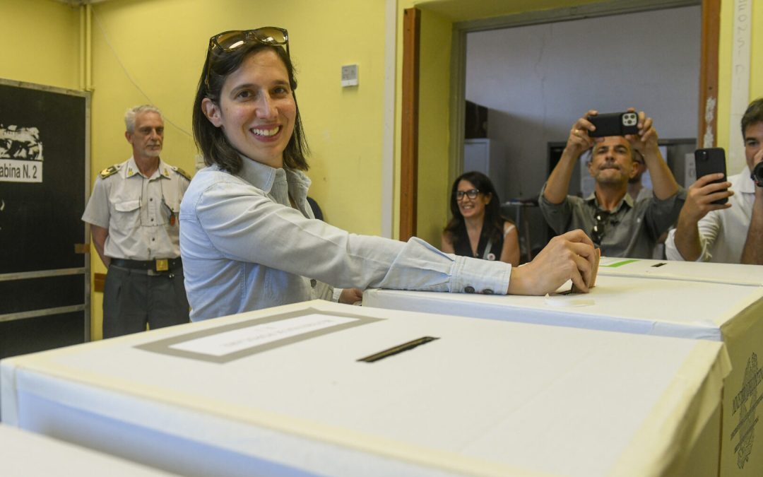 Referendum, seggi aperti sino alle 23: alle 12 affluenza al 7,4%