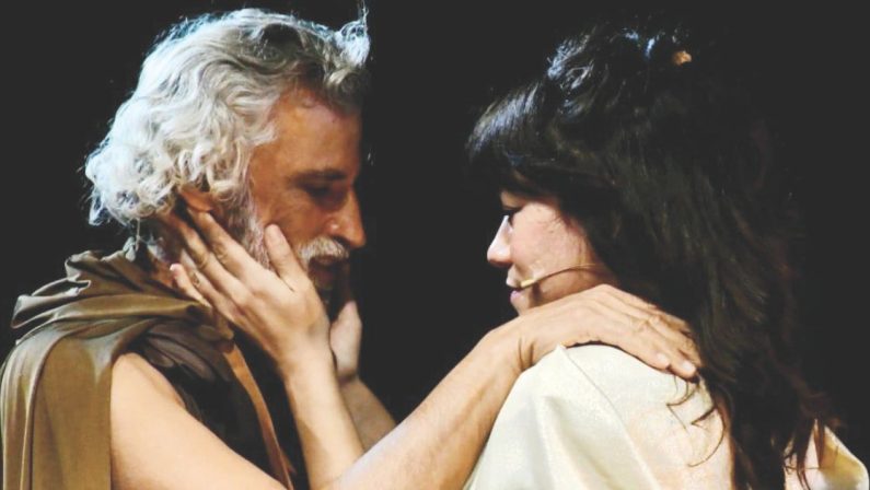 Enrico Lo Verso racconta le “Coppie mitiche” in scena a Cosenza