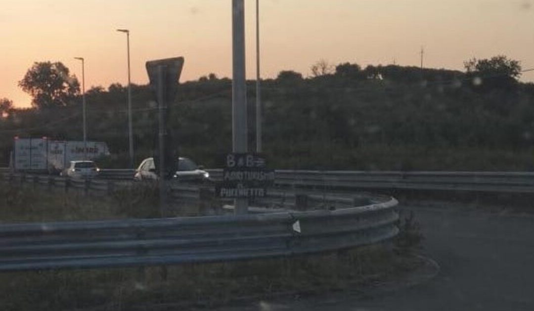 Corigliano – Rossano, incidente stradale sulla Ss106: morto 17enne