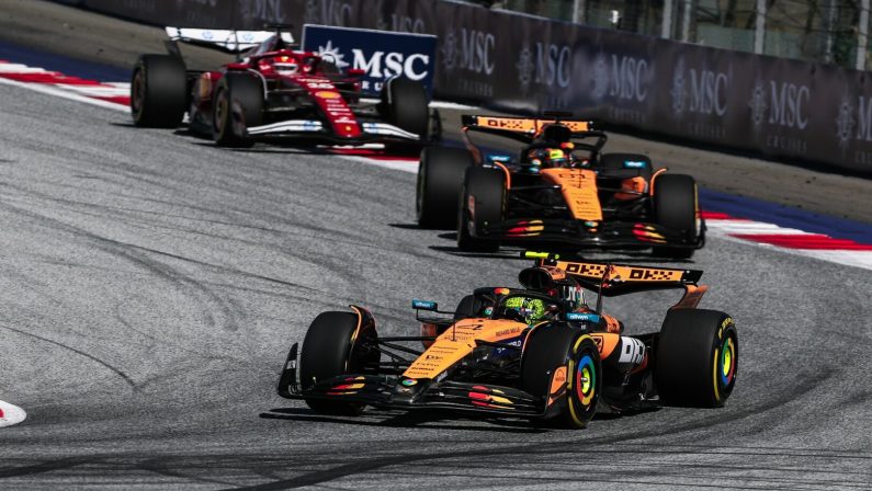 In Austria è doppietta McLaren con Norris e Piastri, Leclerc sul podio