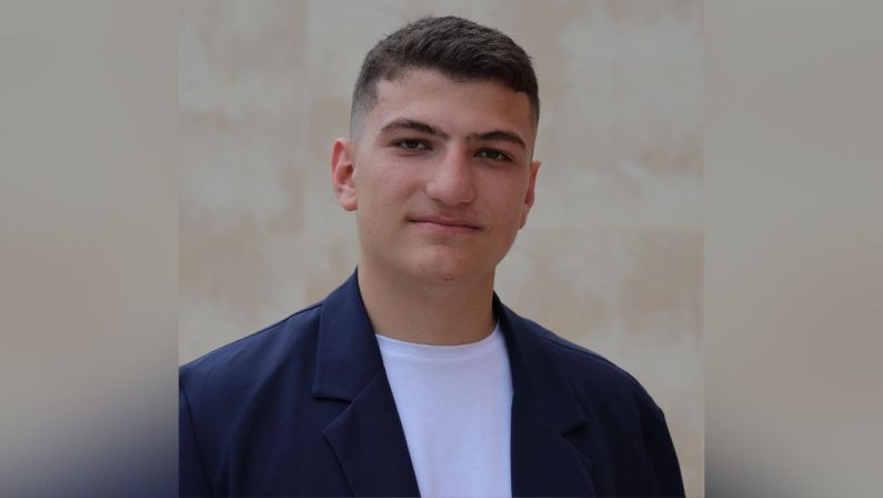 Premio Strega Giovani, menzione speciale per la migliore recensione a studente del Pitagora di Crotone