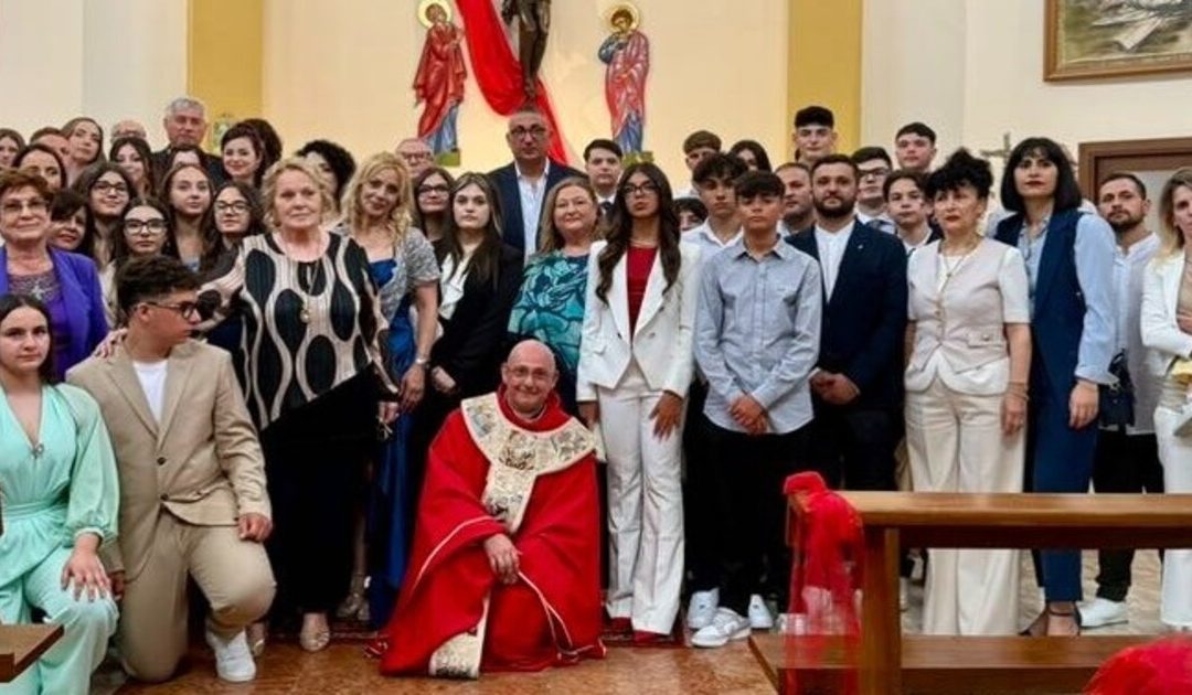 Katia Ricciarelli madrina alle cresime di Villapiana Lido