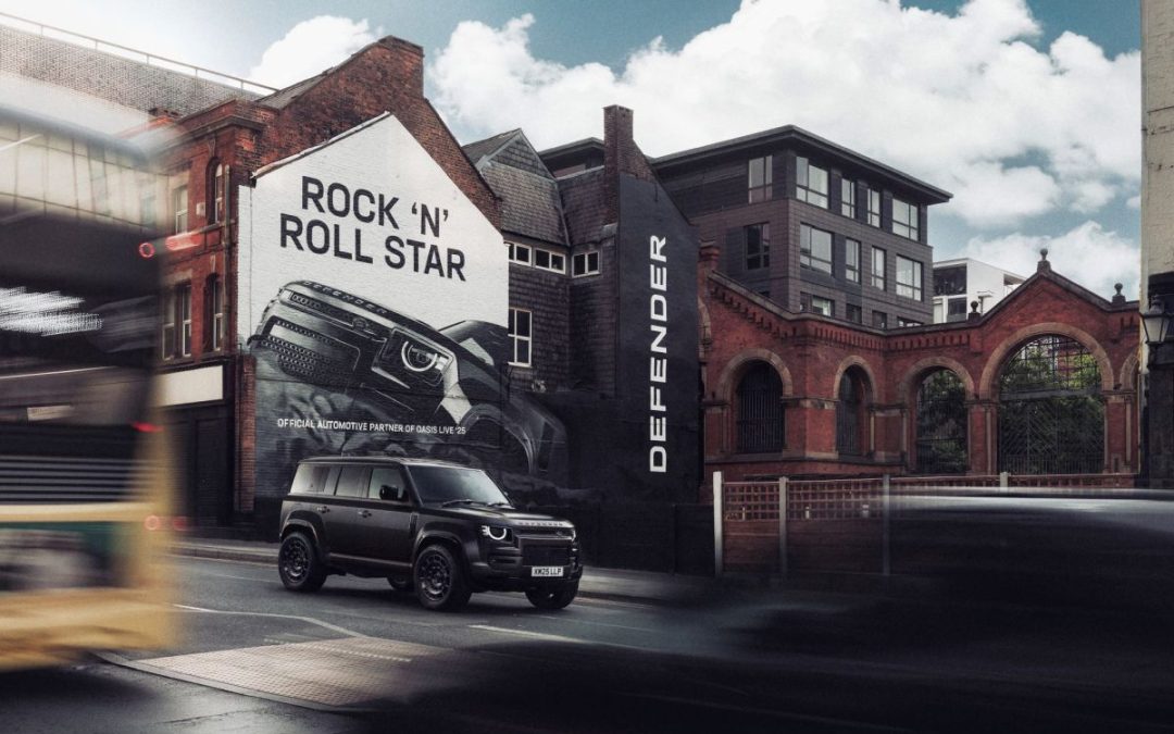 Defender e Oasis, due icone del rock ‘n’ roll insieme