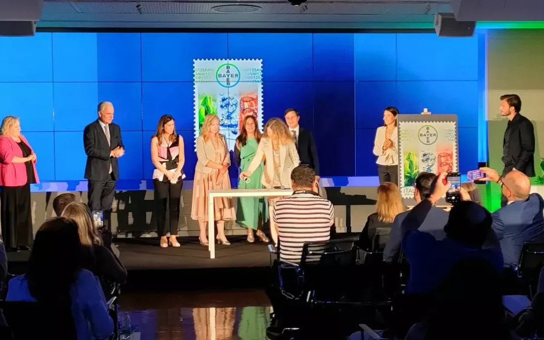 Eccellenze produttive, un francobollo celebra 125 anni Bayer in Italia