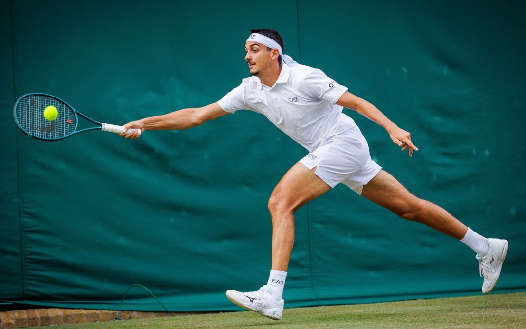 Anche Sonego agli ottavi di Wimbledon, battuto Nakashima in cinque ore