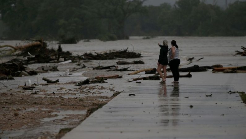 Alluvione in Texas, i morti salgono a 50. 28 le bambine disperse