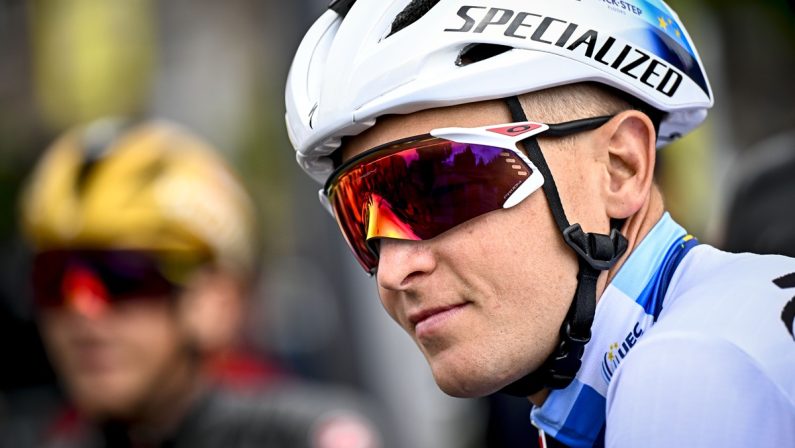 Merlier beffa Milan nella 3° tappa del Tour, Van der Poel resta leader
