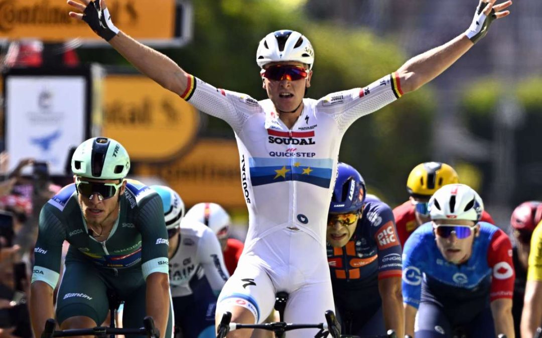 Merlier beffa Milan in volata, Pogacar resta leader del Tour