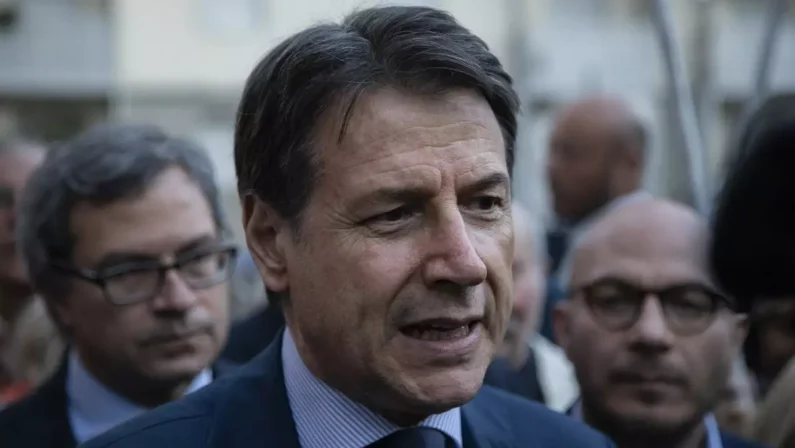 Inflazione, Conte “Famiglie continuano a perdere potere d’acquisto”