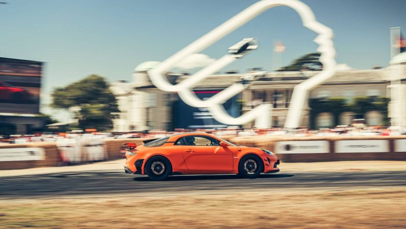 Alpine A110 R Ultime Performance protagonista a Goodwood