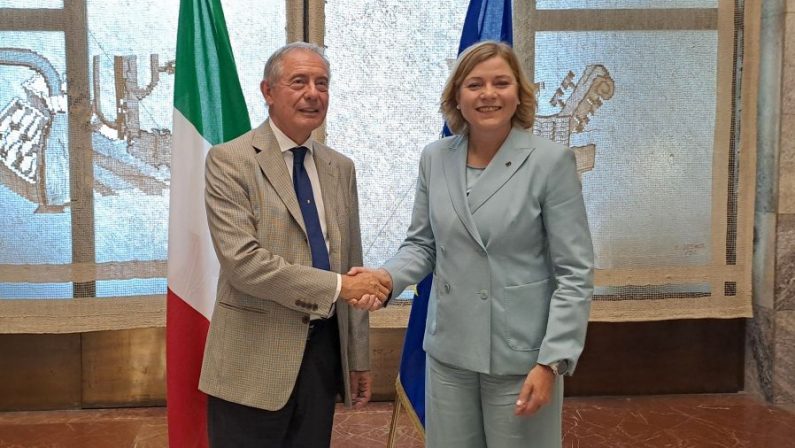 Ue, Urso incontra Virkkunen. Intesa sui dossier tecnologici