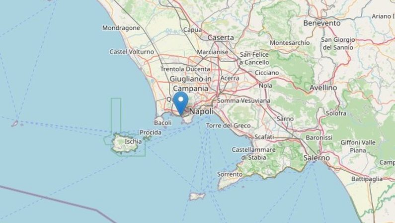 Forte scossa di terremoto ai Campi Flegrei, magnitudo 4.0