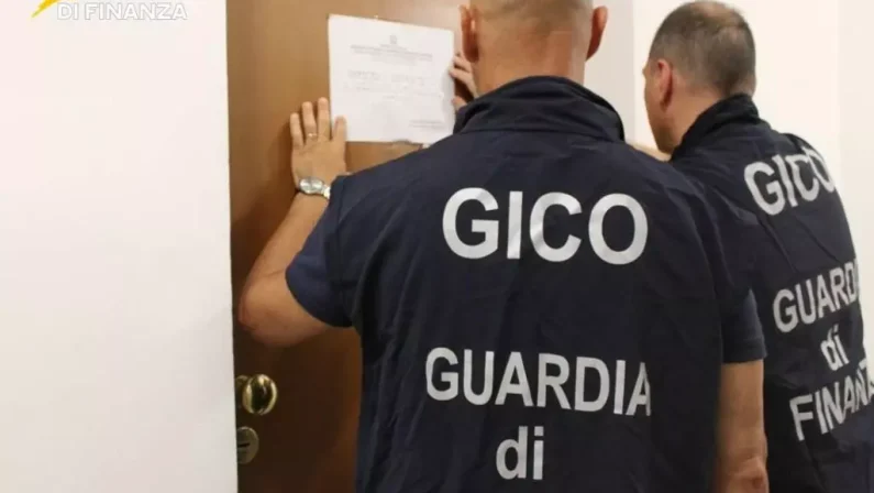 Ancona, sequestrati immobili, auto e quote societarie per oltre 3,3 mln