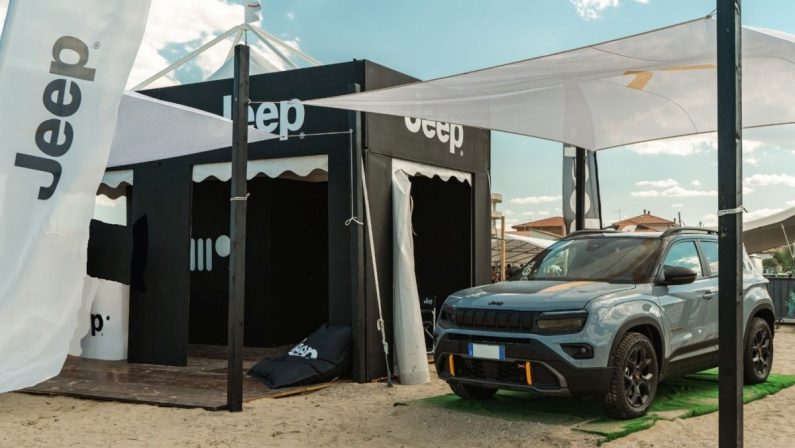 Jeep Avenger 4xe protagonista ai 105 XMasters 2025