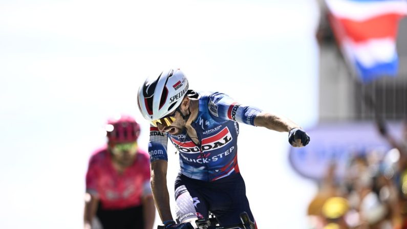 Paret-Peintre svetta sul Mont Ventoux, Pogacar resta leader