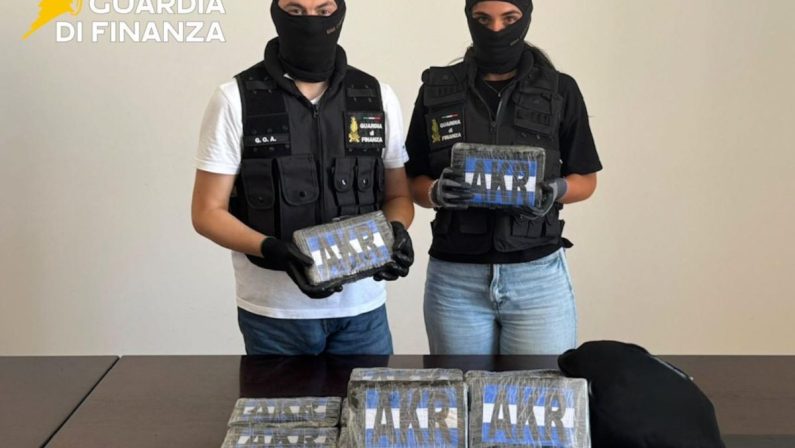 Sequestrati a Catania 24 kg di cocaina, arrestato un corriere