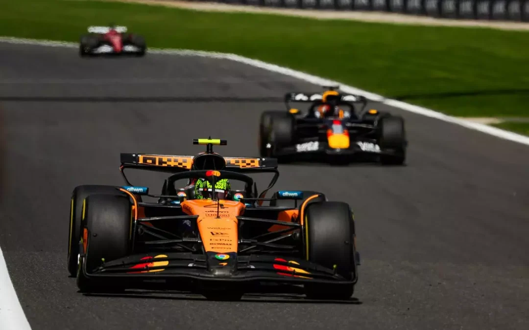 Norris in pole a Spa davanti a Piastri, Leclerc partirà terzo