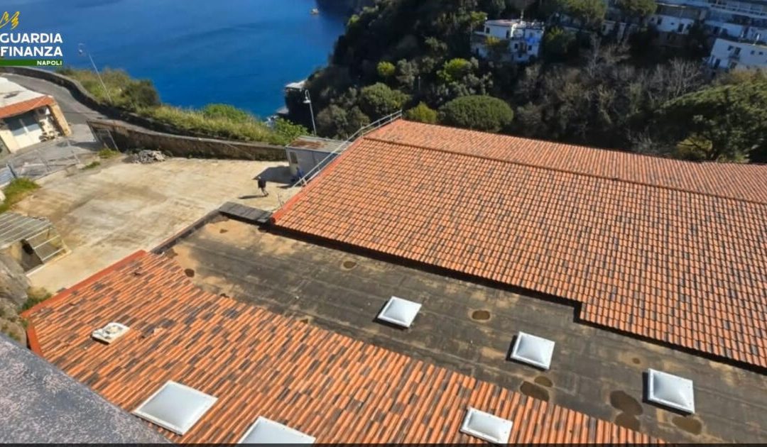 Abusivismo a Vico Equense sequestrato immobile da 1,3 milioni di euro