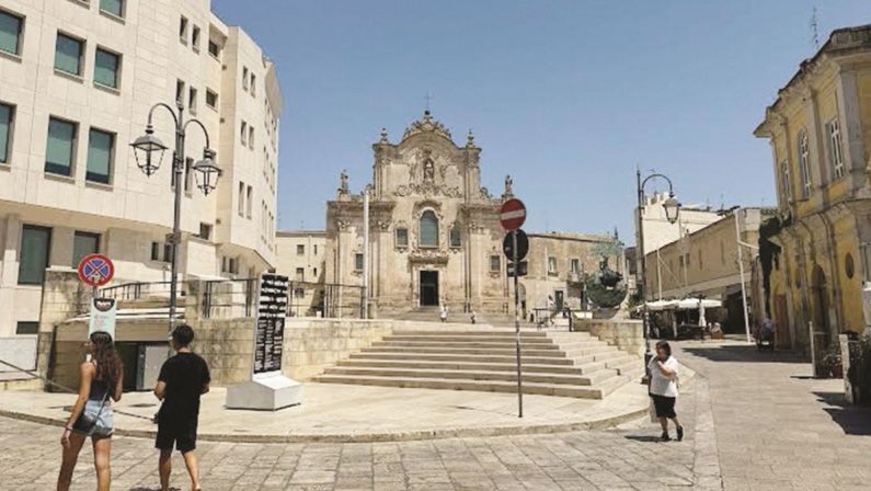Il gran caldo rallenta il turismo a Matera
