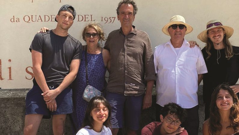 I versi di Calogero rivivono sui muri di Melicuccà