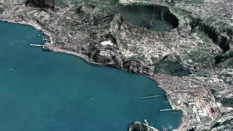 Campi Flegrei e alluvioni, ok definitivo al decreto: scoppia la polemica