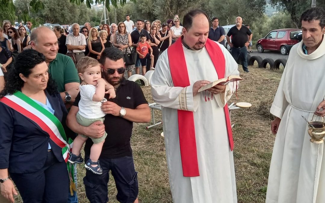La benedizione dei due alberi di ulivo piantati in memoria di Martina Piserà e del suo bambino