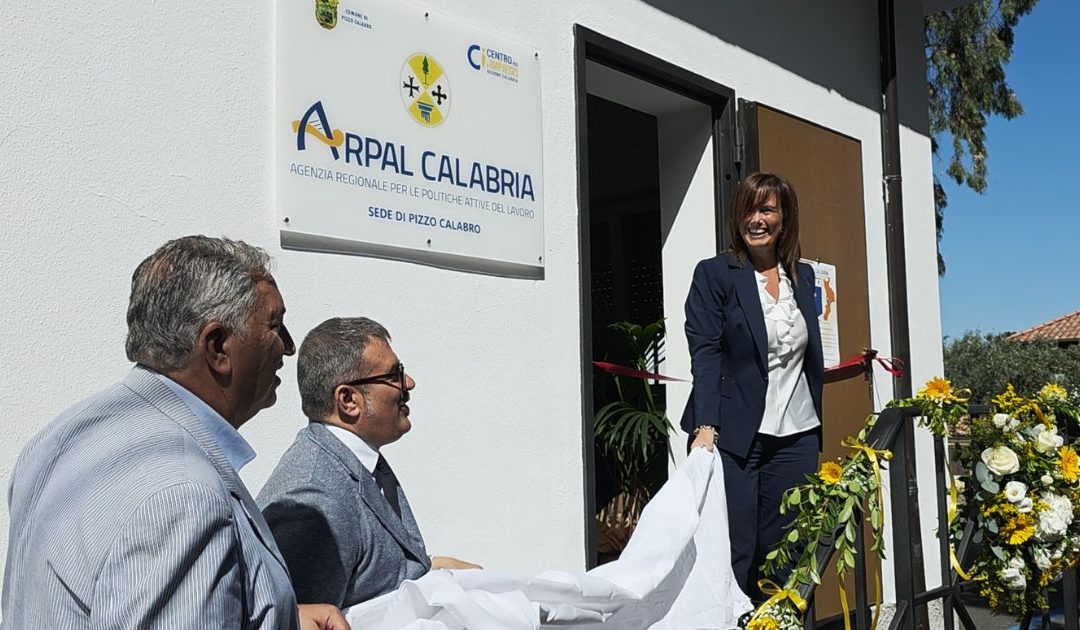 L'inaugurazione della nuova sede dell'Arpal a Pizzo