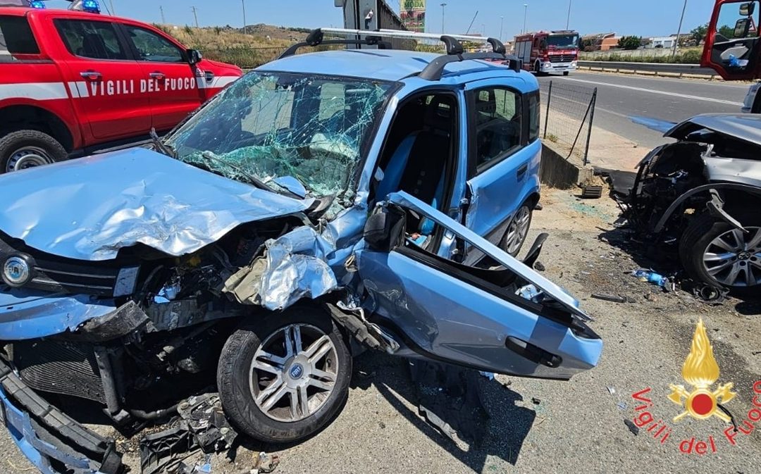 Una delle auto coinvolte nell'incidente