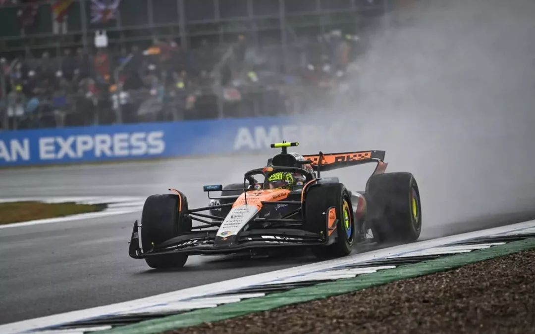 Doppietta McLaren a Silverstone, Norris vince su Piastri. Primo podio per Hulkenberg, 4° Hamilton