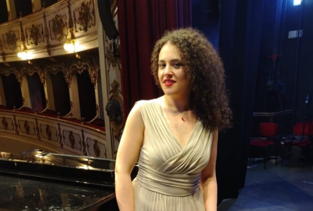 Rendano Arena, “Il barbiere di Siviglia”: il soprano made in Cosenza Silia Valente nel cast internazionale