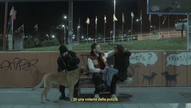 Clochard: il cantante Speedy trasforma l’Unical in un palco