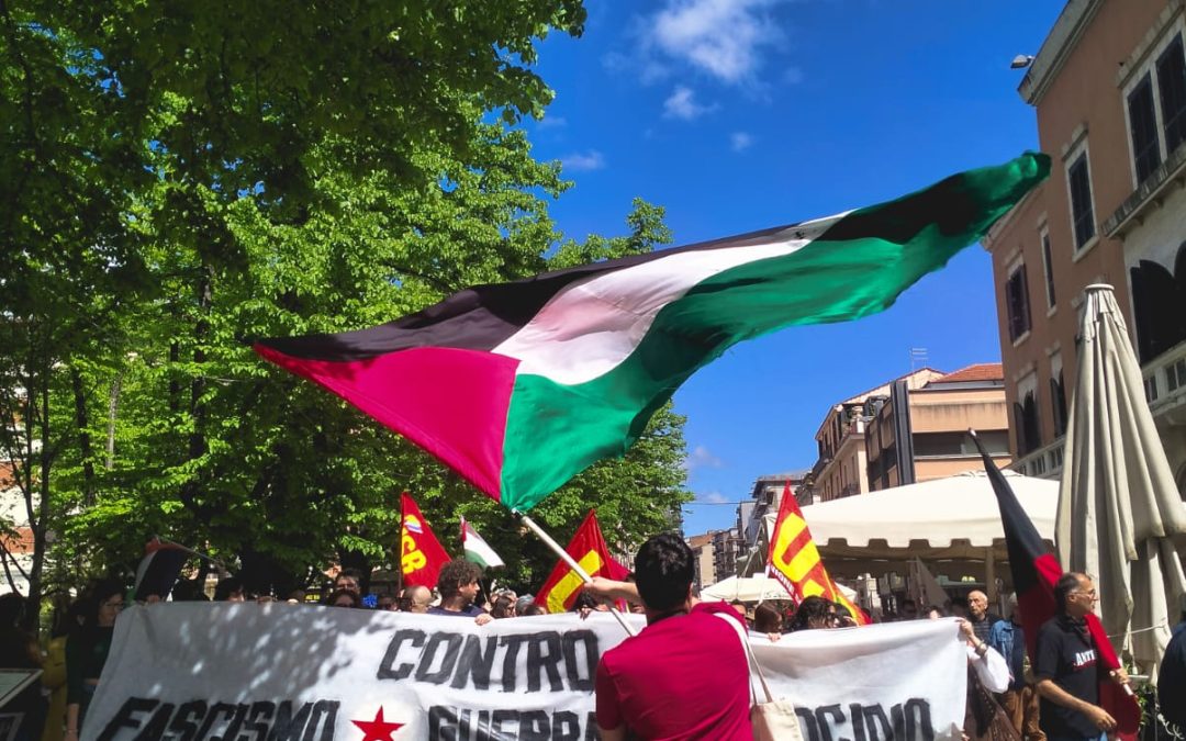 Cosenza antifascista in piazza per la Liberazione