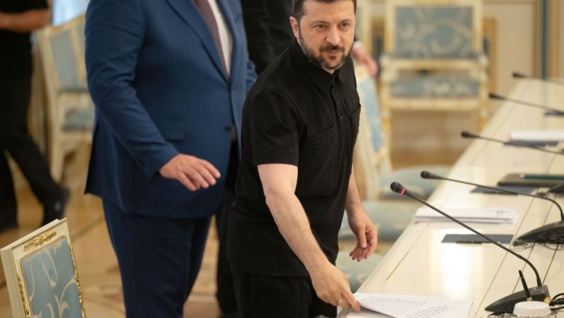 Zelensky “31 vittime nell’attacco russo su Kiev”