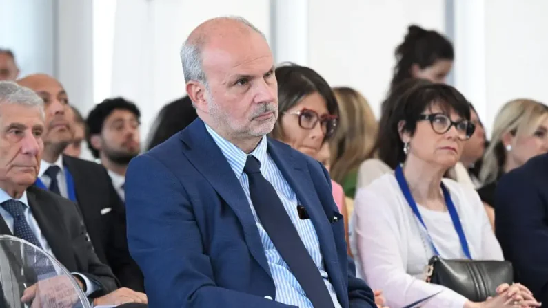Vaccini, Schillaci revoca le nomine del gruppo NITAG